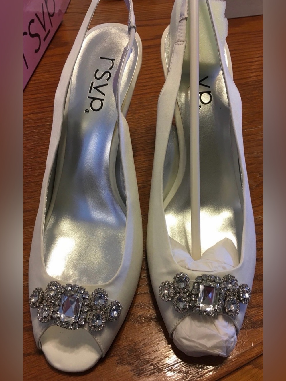 RSVP White Wedding Bridal Shoes Crystal Accents Rhinestones Size 9.5